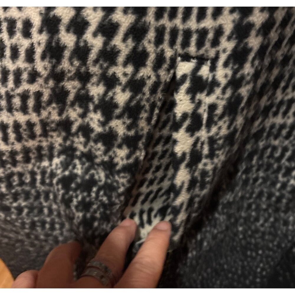 Marina Luna Cape Coat Size L/XL Houndstooth Black & White Faux Fur Collar Snaps - Picture 9 of 11
